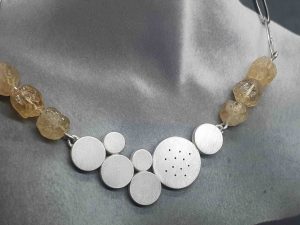 Collier aus Silber mir Citrinsteinen