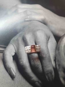 Silberring mit rose Stein